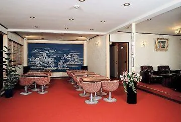 Takigawa Ryokan Kioto 2*,  Japón